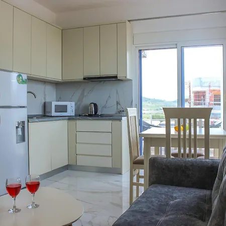 Costa Mali Apartamento Golem (Tirana)